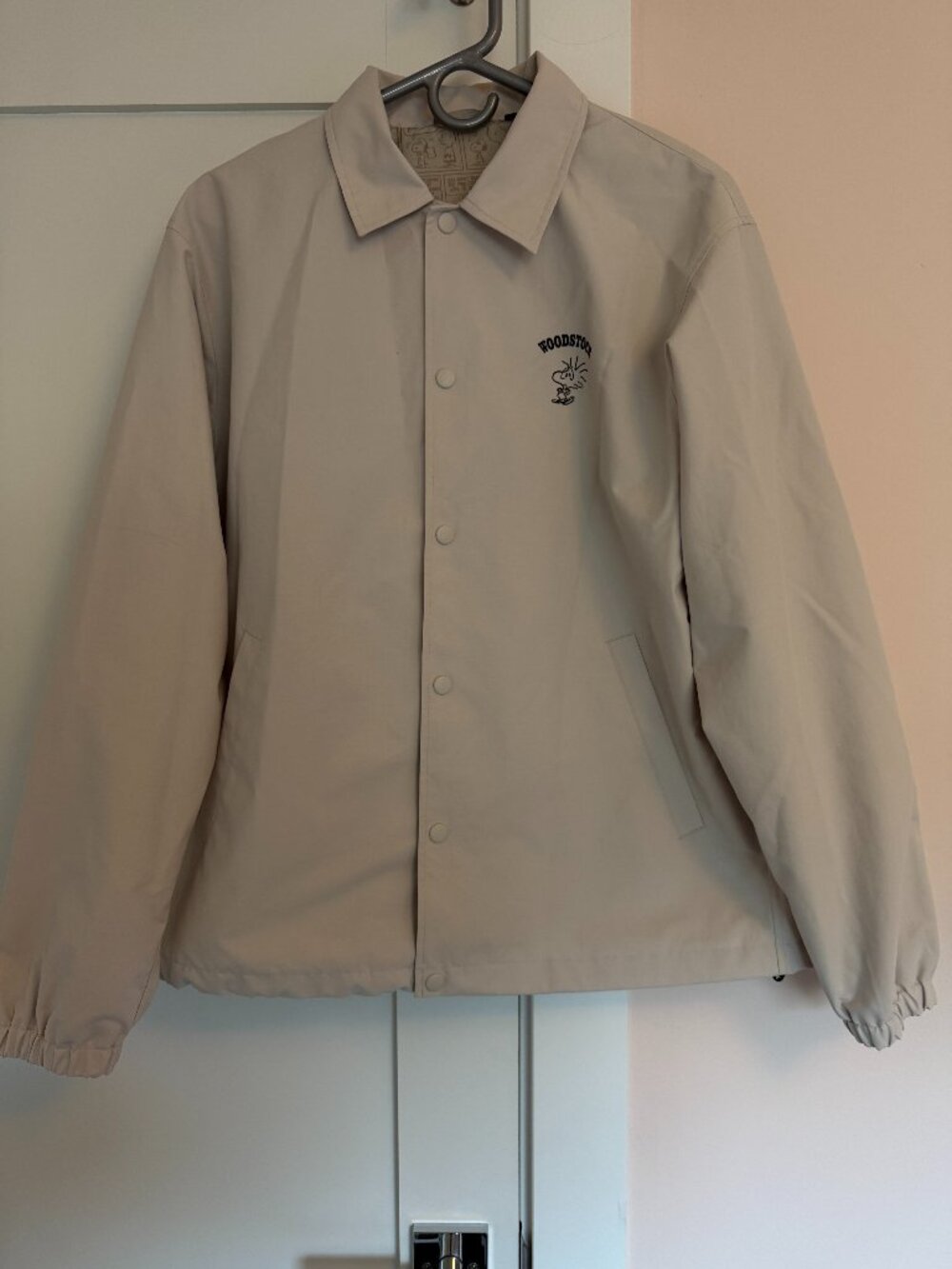 Uniqlo X Snoppy Jacket Unisex Size S Cream Black Cinchable Waist Relaxed Fit